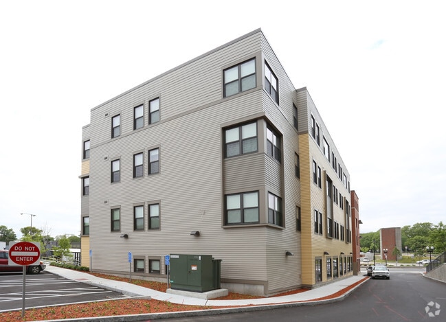 Jackson Commons II