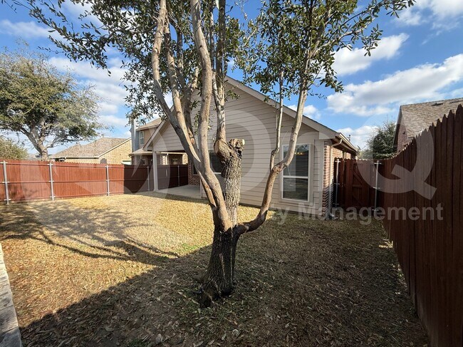 Photo - 413 Black Bass Rd