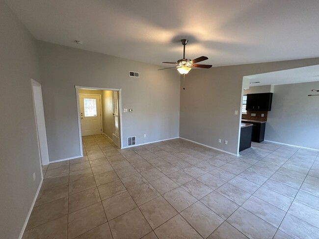 12101 Scissortail Dr