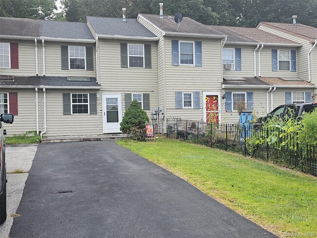 Photo - 507 Rakov Rd