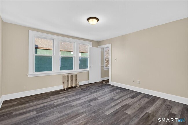 Photo - 38 Bristol St Unit 3