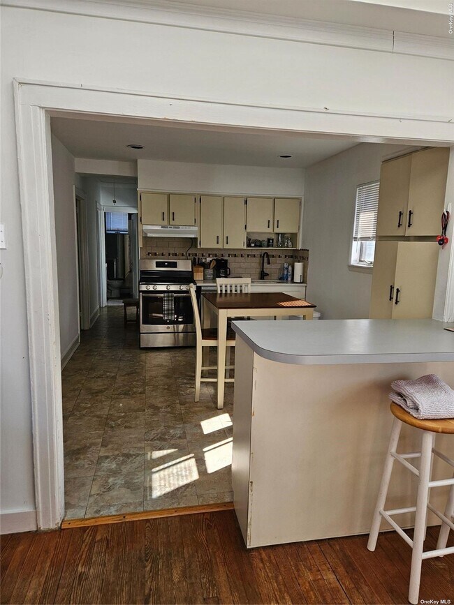 44 Oswego Ave House House Rental in East Atlantic Beach, NY