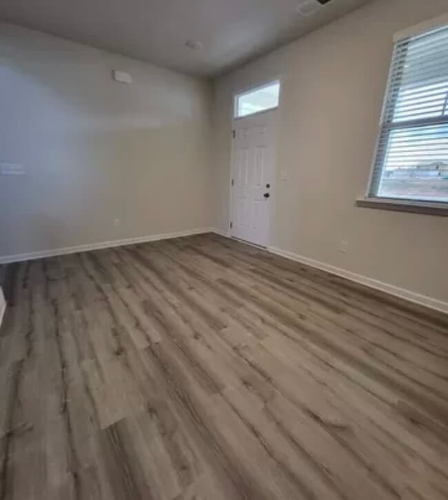 Photo - 4031 Penwood Pl