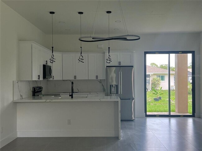 Photo - 21492 Dollard Ave
