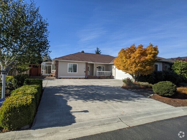 Building Photo - 3 bed 2 bath in Sequim Rental