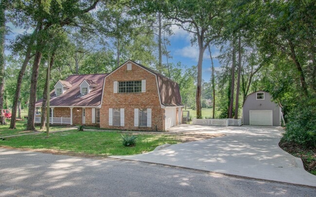 Building Photo - 808 Stone Mountain Dr Rental