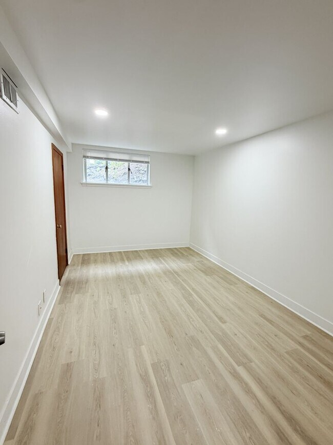 Photo - 1334 Lakeview Blvd E Unit 1334 Lakeview (Duplex)
