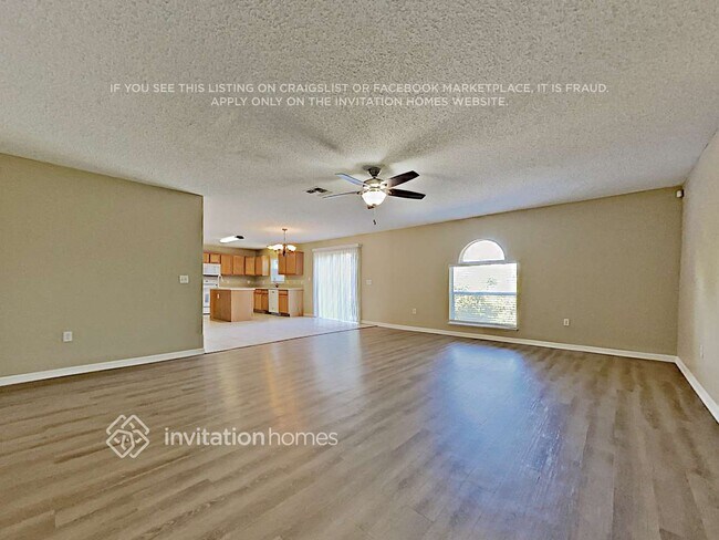 Photo - 1225 Howland Blvd