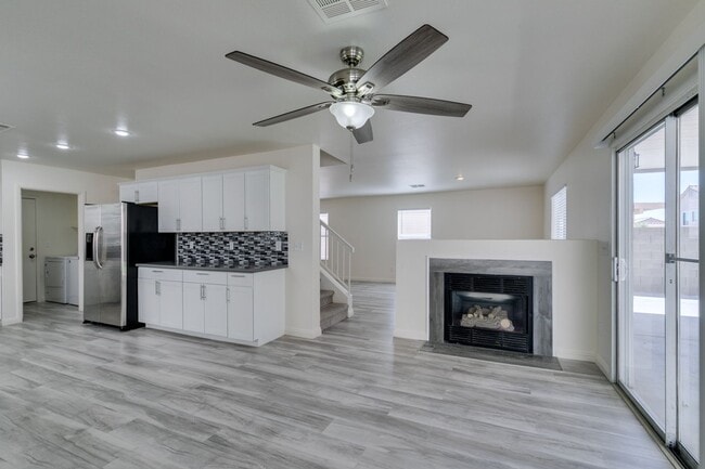 Photo - Stunning 4 bedroom, 2.5 bathroom