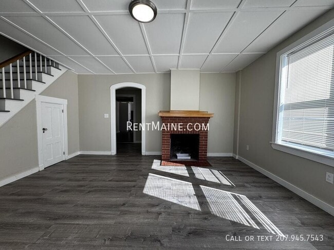 Building Photo - 7 Bennett Ave Unit 1