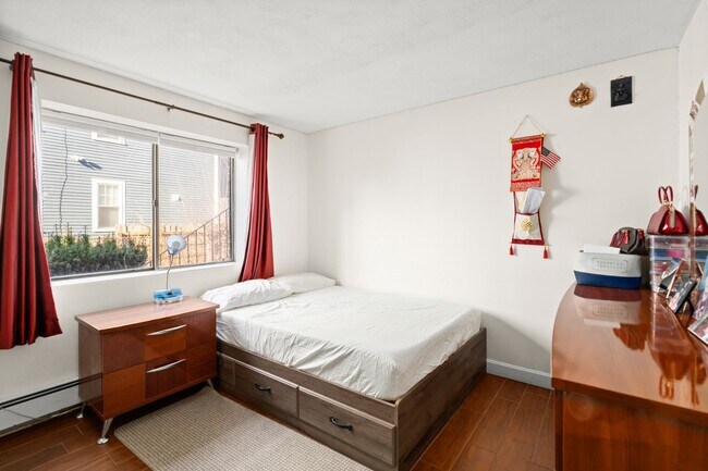Photo - Minutes to Assembly Row - Highway Access - Off St. Parking - On Site Laundry - Storage - Update K...