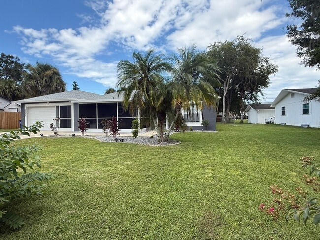 Building Photo - Beautifully updated 3-bedroom, 2-bath home