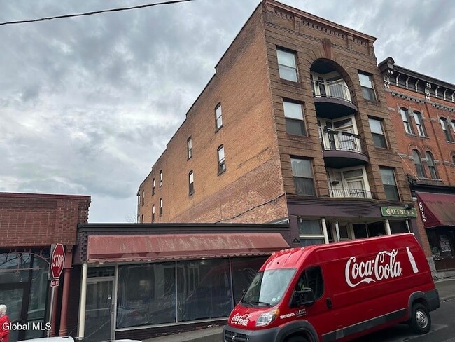 Photo - 16 Caroline St Unit 6