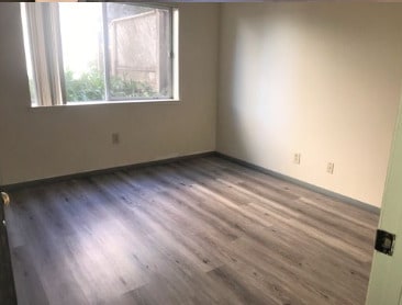 Photo - Brosnan Apartments