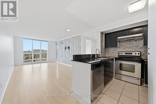 Photo - 185 Legion Rd N Unité 1716