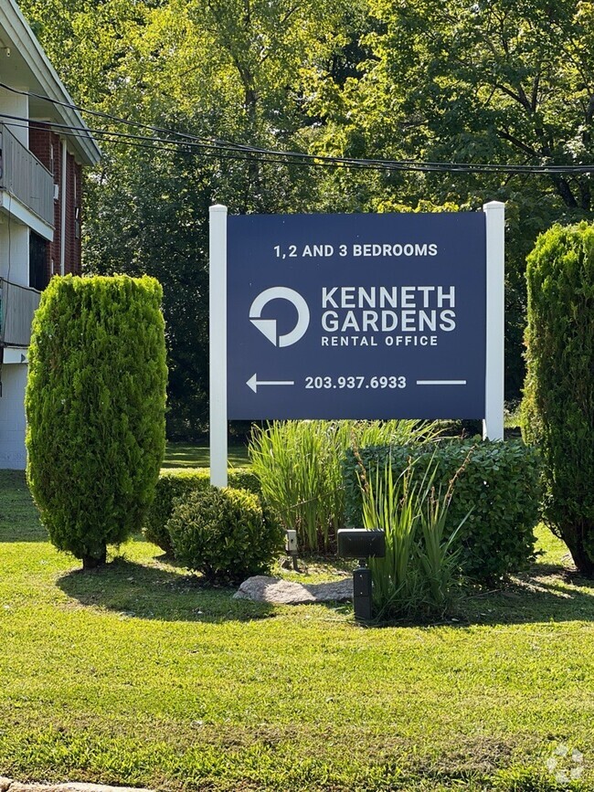 Entrance - Kenneth Gardens Rental