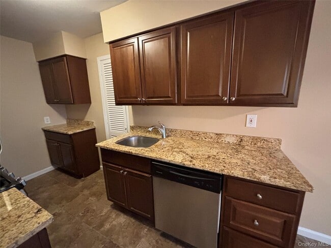 Photo - 4 Colonial Rd Unit 92