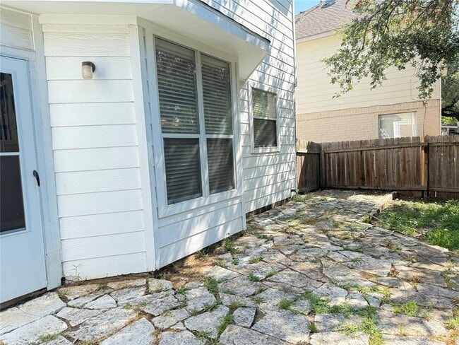 Building Photo - 8111 Broken Branch Dr Rental