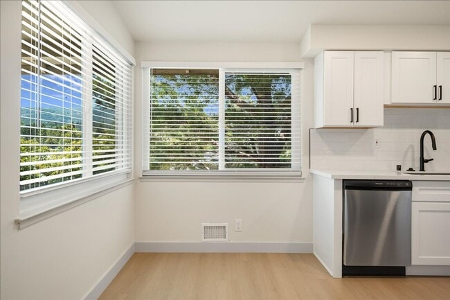 Photo - 10178 Alpine Dr Unit (1)