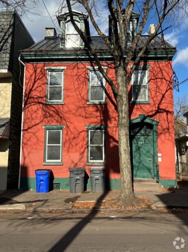 Building Photo - 107 King St Rental