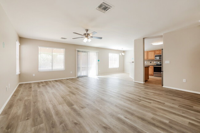 Photo - 4006 E Agate Knoll Dr House