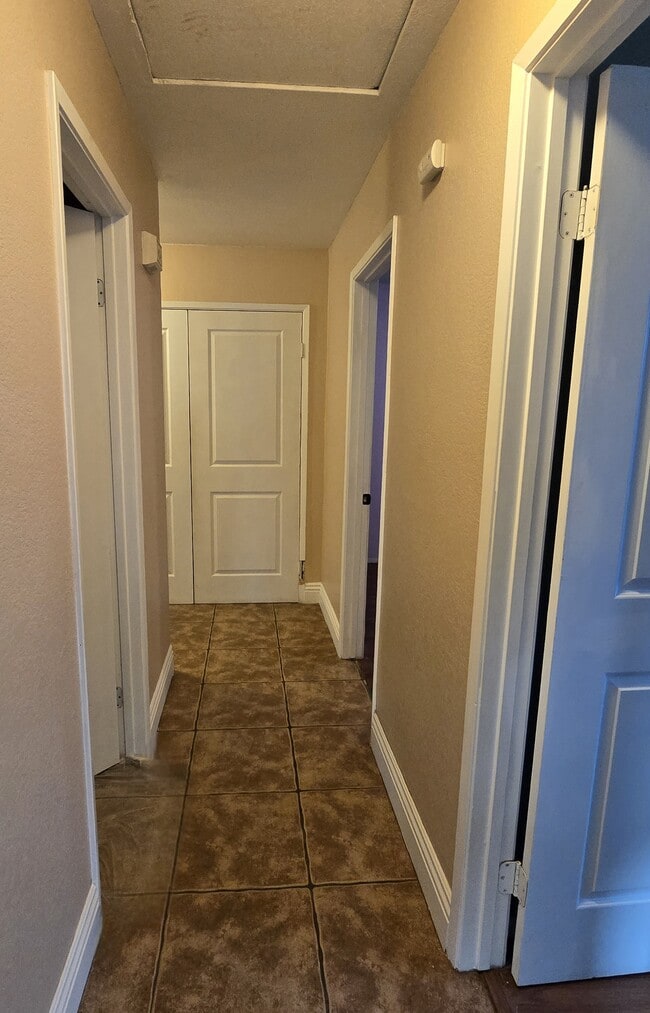 Photo - 2219 Camino Dr