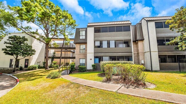 Photo - 3035 Walnut Bend Ln Unit True