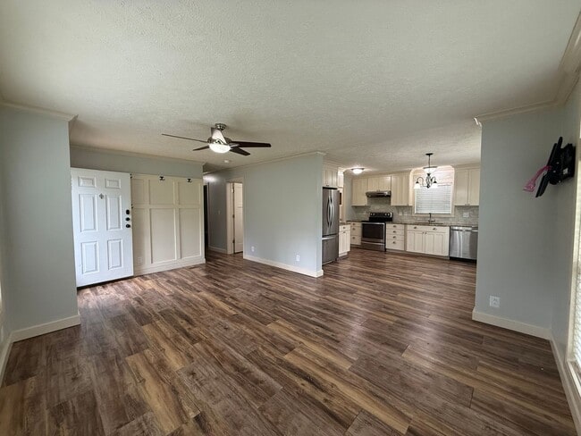 Photo - 5806 Quaker Pkwy