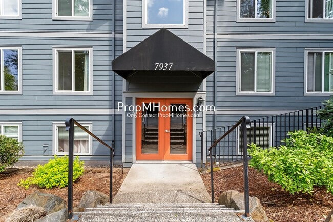 Photo - Beautifully Updated Condo in Multnomah Village - 3 Bedrooms! Unit E