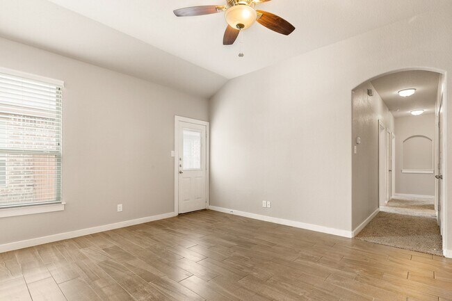 Photo - Beautiful 3 Bedroom Duplex Located in New Braunfels, Texas!