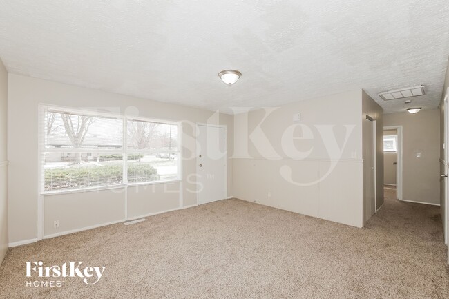 Photo - 5014 Katherine Dr