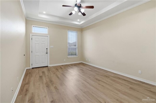 Photo - 15 Wellington Ave