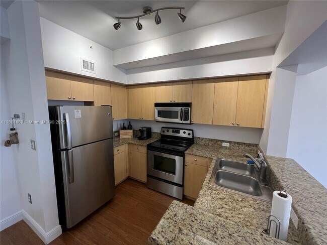 Photo - 2965 NE 185th St