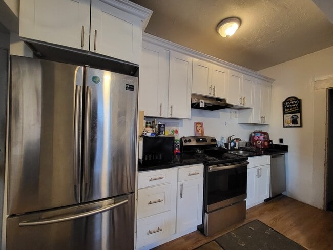 Photo - 15 Higgins St Unit 2