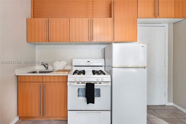 Photo - 3710 Collins Ave Unit N-305