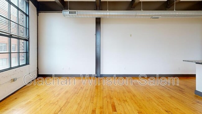 Photo - 101 E. Sixth St. Unidad 408