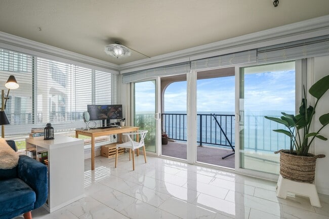 Photo - 565 Esplanade Unidad 108