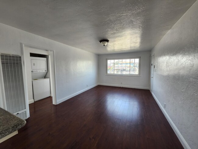Photo - 4300 Market St Unit B