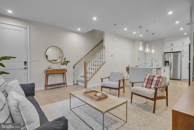 Photo - 7436 Backett Wood Ter