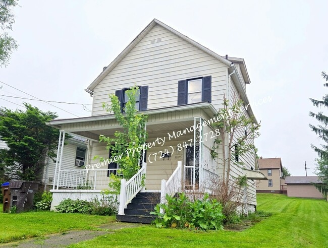 Building Photo - 1023 Negley St