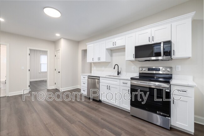 Photo - 120 Whiting St