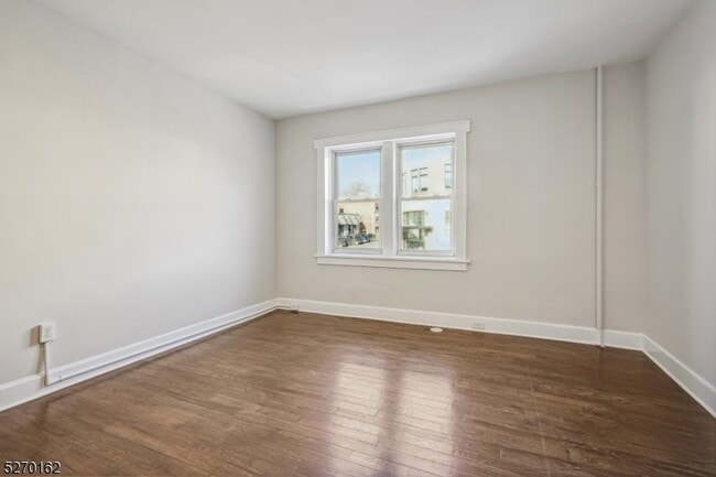 Photo - 166 Maplewood Ave Unit 3