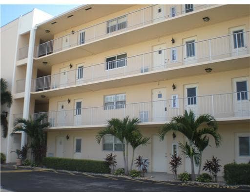 Building Photo - 698 NE Spanish River Blvd Unit 0160