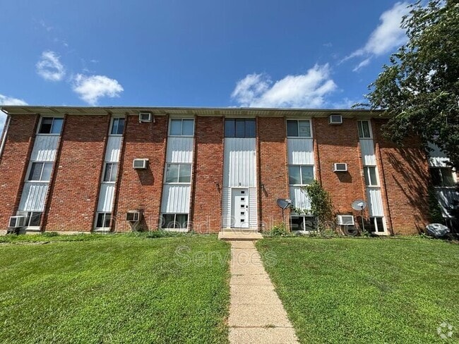 Building Photo - 2 Hampshire Ct Rental
