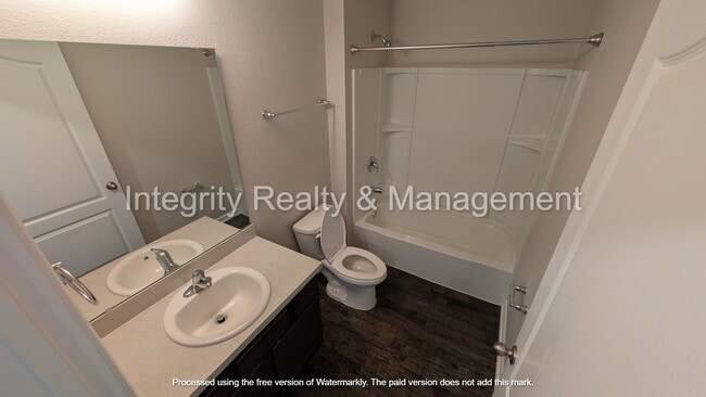 Photo - Spacious 4-bedroom, 2-bathroom home