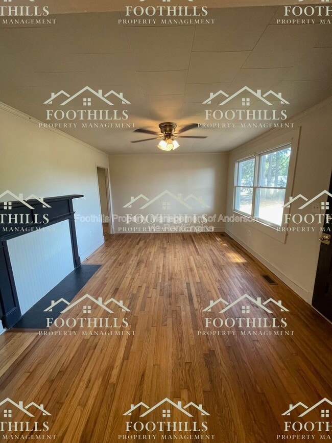 Photo - 4100 Standridge Rd