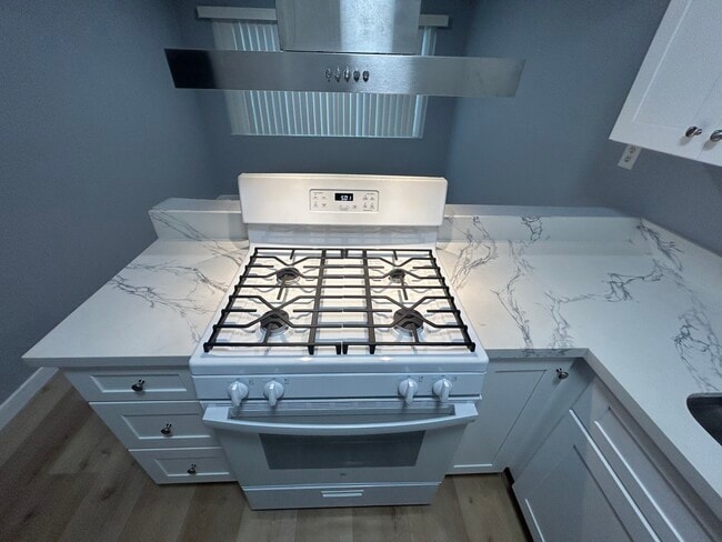 Photo - 15612 Pasadena Ave Unit B