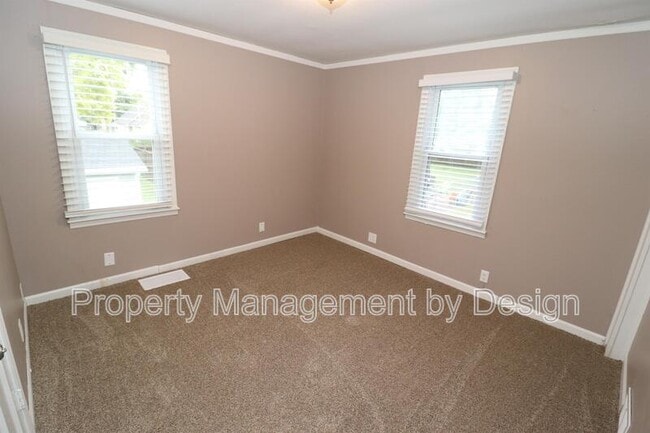 Photo - 919 SW 3rd St