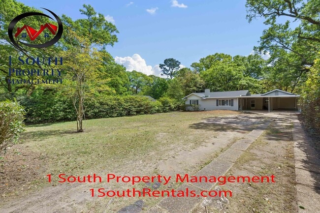 Photo - 3875 Hawthorne Dr