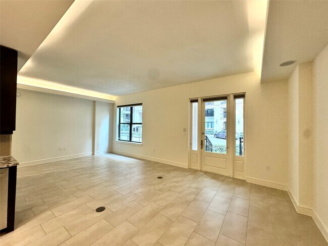 Photo - 2303 Middle St Unidad 108